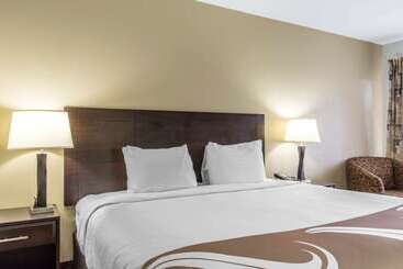هتل Quality Inn Downtown Historic District