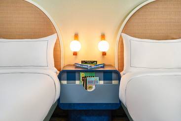 هتل The Curtis Denver  A Doubletree By Hilton