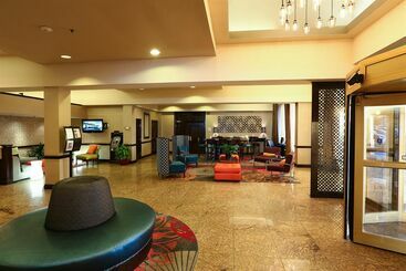 هتل Radisson  Oklahoma City Northwest