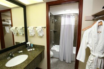 هتل Radisson  Oklahoma City Northwest
