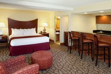 Отель Doubletree By Hilton Murfreesboro
