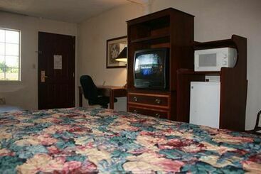 هتل Gainesville Inn & Suites