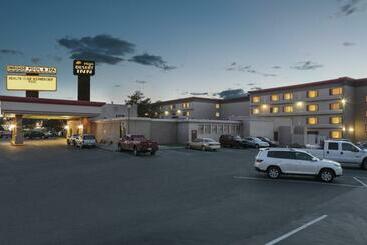 هتل High Desert Inn
