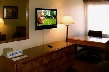 هتل High Desert Inn