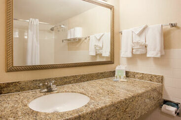 هتل Holiday Inn Country Club Plaza