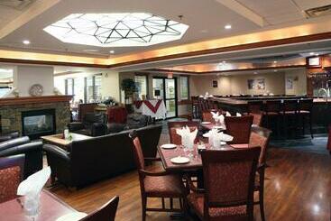 هتل Holiday Inn South Burlington