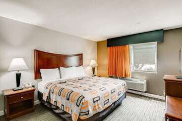 هتل Orangewood Inn And Suites Midtown