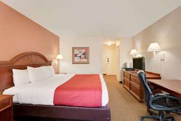 فندق Ramada By Wyndham Provo