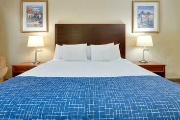 هتل Travelodge By Wyndham Texarkana
