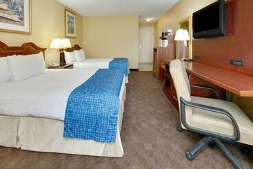 هتل Travelodge By Wyndham Texarkana