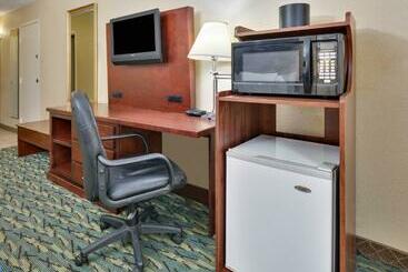هتل Travelodge By Wyndham Texarkana
