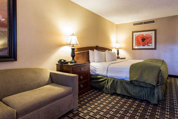 هتل Clarion Modesto