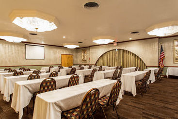 هتل Clarion Modesto
