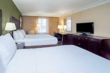 هتل Holiday Inn Baltimoreinner Harbor