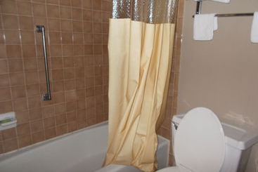 هتل Pure Seasons Inn