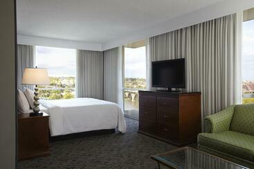 هتل Key Bridge Marriott