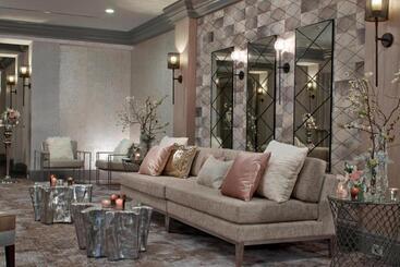 هتل Rochester Airport Marriott