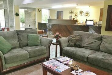 酒店 Americas Best Value Inn