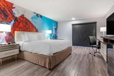 هتل Clarion Pointe Fresno Near Yosemite