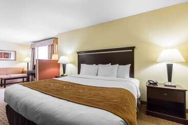 בית מלון כפרי Comfort Suites Cullman I65 Exit 310