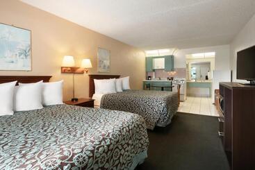 ホテル Days Inn By Wyndham Clearwater/central