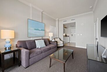 منتجع Marco Beach Ocean Suites