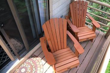 هتل Breck Creekside At Wildwood Suites