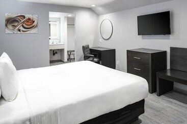 هتل Hollywood Inn Express Lax