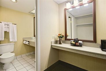 هتل Clarion Denver Central