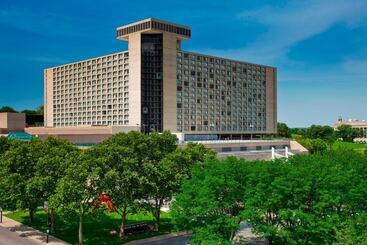هتل The Westin Kansas City At Crown Center