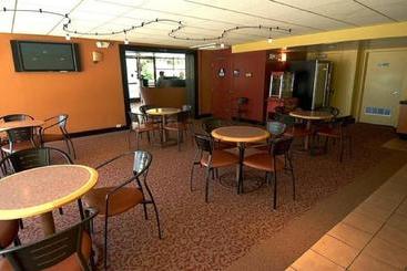 هتل Vagabond Inn Executive Old Town