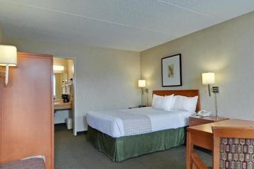 هتل Vagabond Inn Executive Old Town