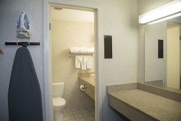 Charles River Motel