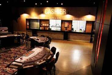 בית מלון כפרי Medicine Hat Lodge, Trademark Collection By Wyndham