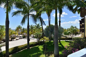 هتل آپارتمان Lionsdive Beach Resort