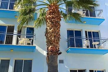 Blue Crane  Apts