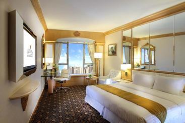 هتل Regal Hongkong