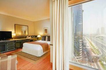 Hotel Millennium Plaza Downtown