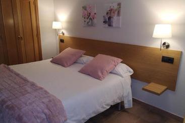 Aparthotel El Serch