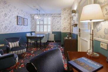 Hotel Carlton Ambassador