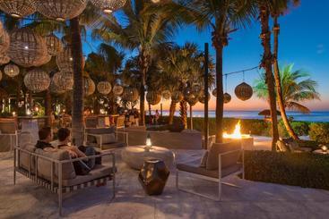 هتل Grace Bay Club