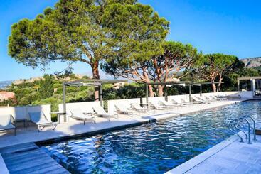 فندق La Villa Calvi