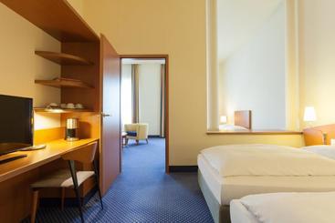 هتل Vienna House By Wyndham Baltic Stralsund