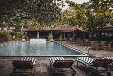 هتل Tree Of Life Nature Resort