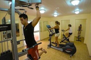 استراحتگاه Roc Arenas Doradas