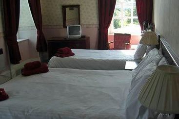 هتل The Forbes Arms