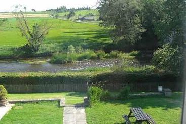 هتل The Forbes Arms