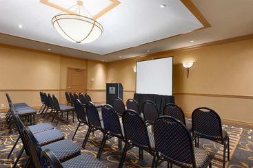 Embassy Suites Hotel Intl Airport