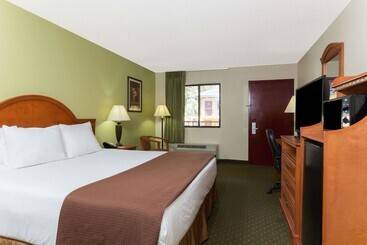 فندق Howard Johnson By Wyndham Tallahassee