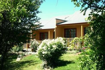 هتل Meredith House
